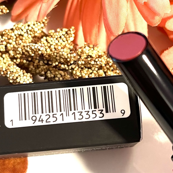 NARS Powermatte Lipstick TEASE ME 111 - Picture 10 of 12